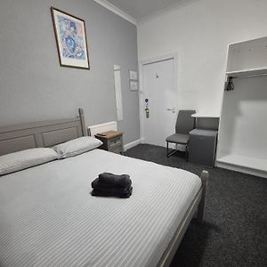 Double Room Private Bathroom